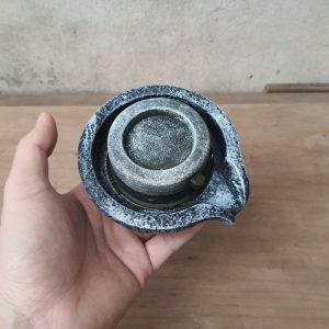 Phụ kiện làm thác nước phong thủy: cối xay nhựa đen